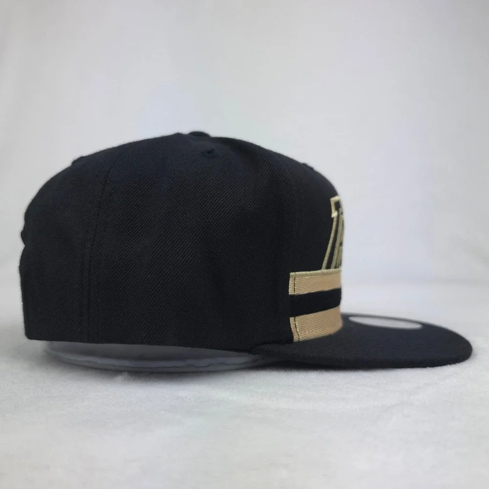 LA Lakers Mitchell & Ness NBA‎ Snapback Hat Cap Embroidery Logo Black Gold NWT